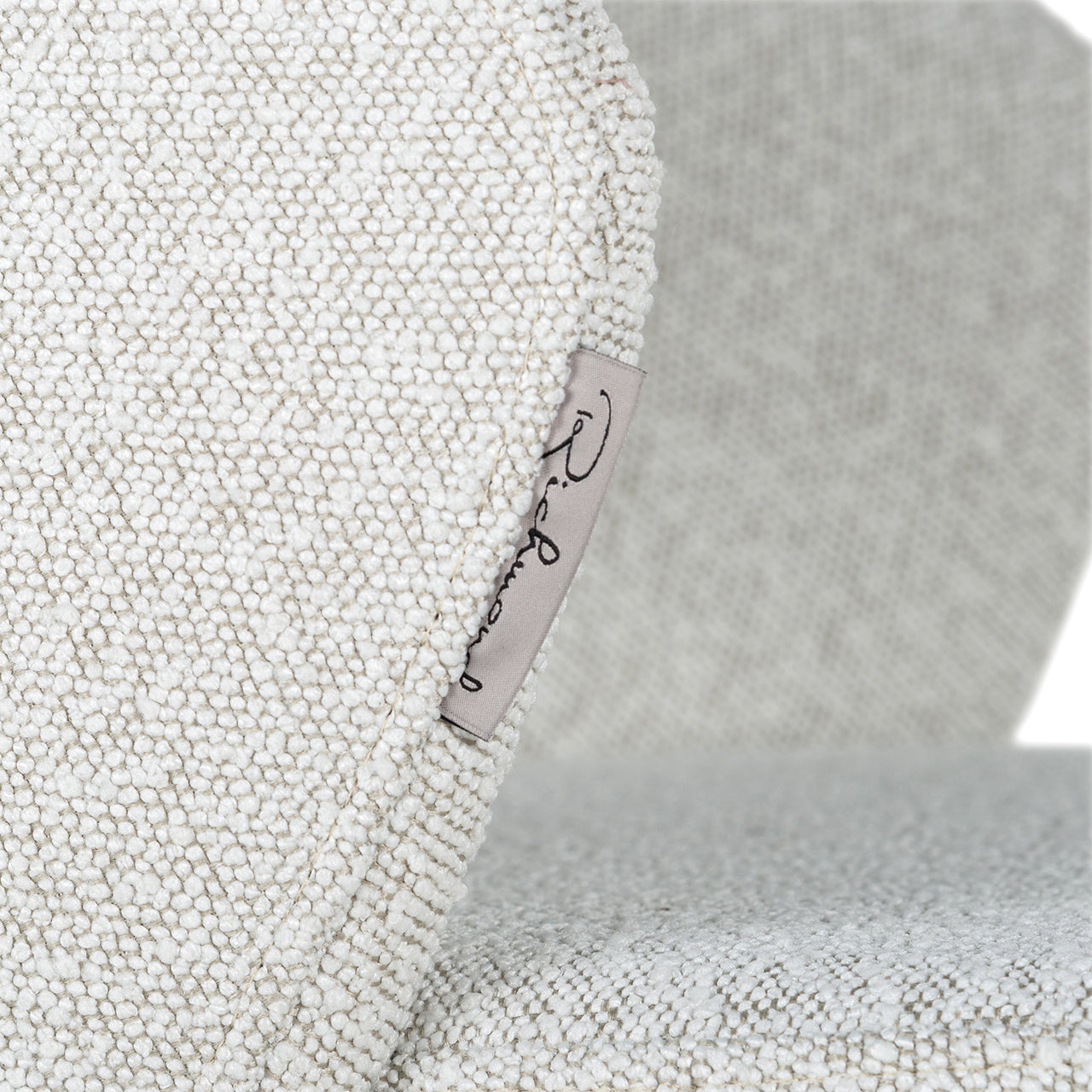 Chair Savoy white bouclé (Copenhagen 900 Bouclé White)