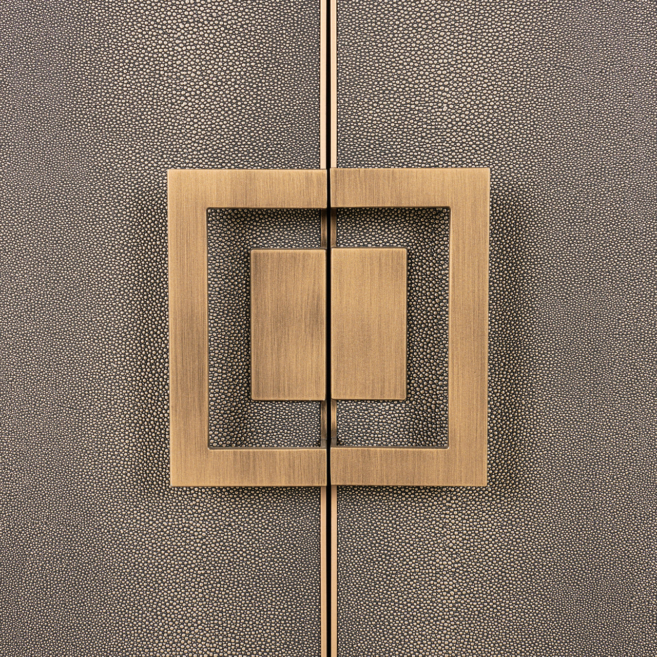 Sideboard Bloomville brass shagreen 2-doors