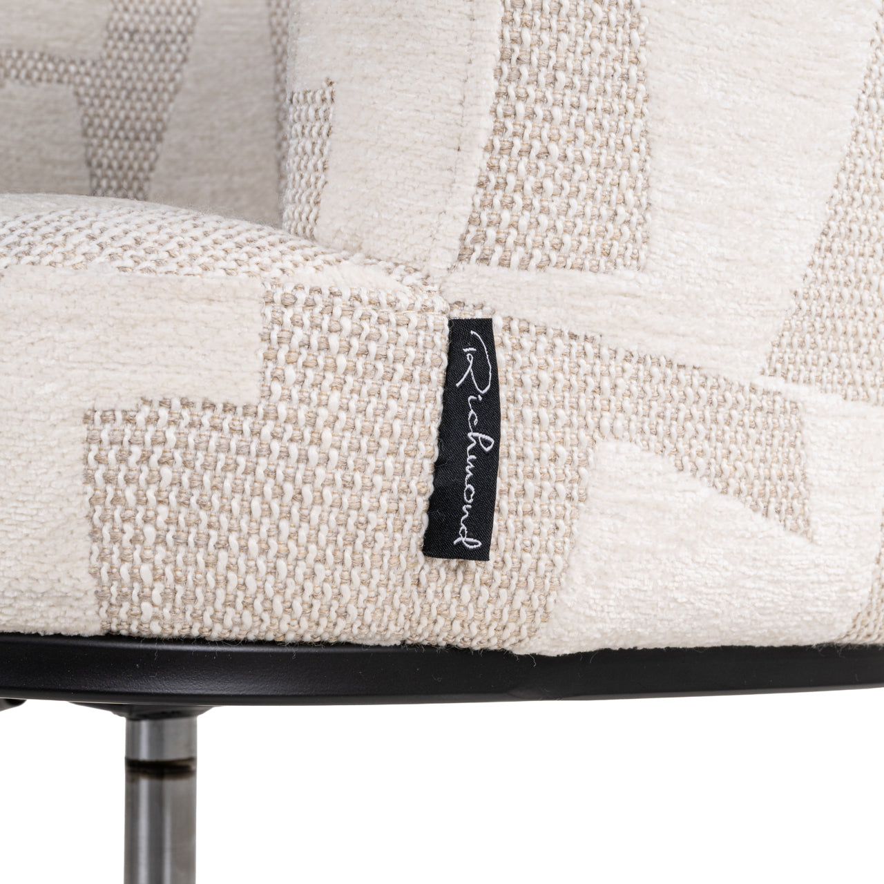 Dining chair Rochenne beige graffic swivel on wheels