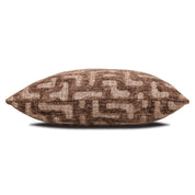 Cushion Ivy brown labyrinth