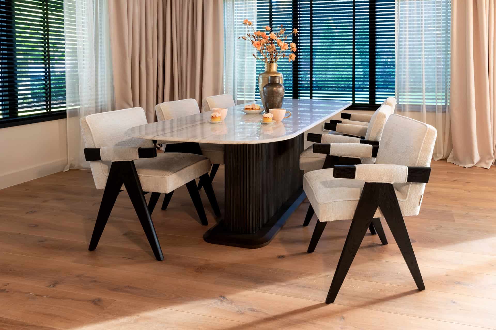 Jarrón Joah negro ahumado (humo)