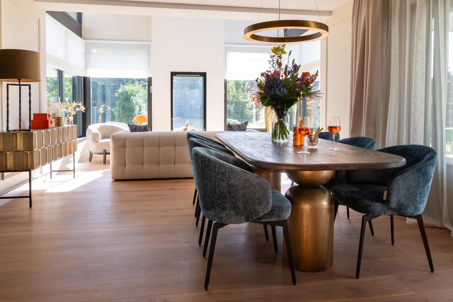 Lujo Luxery Living - dining room