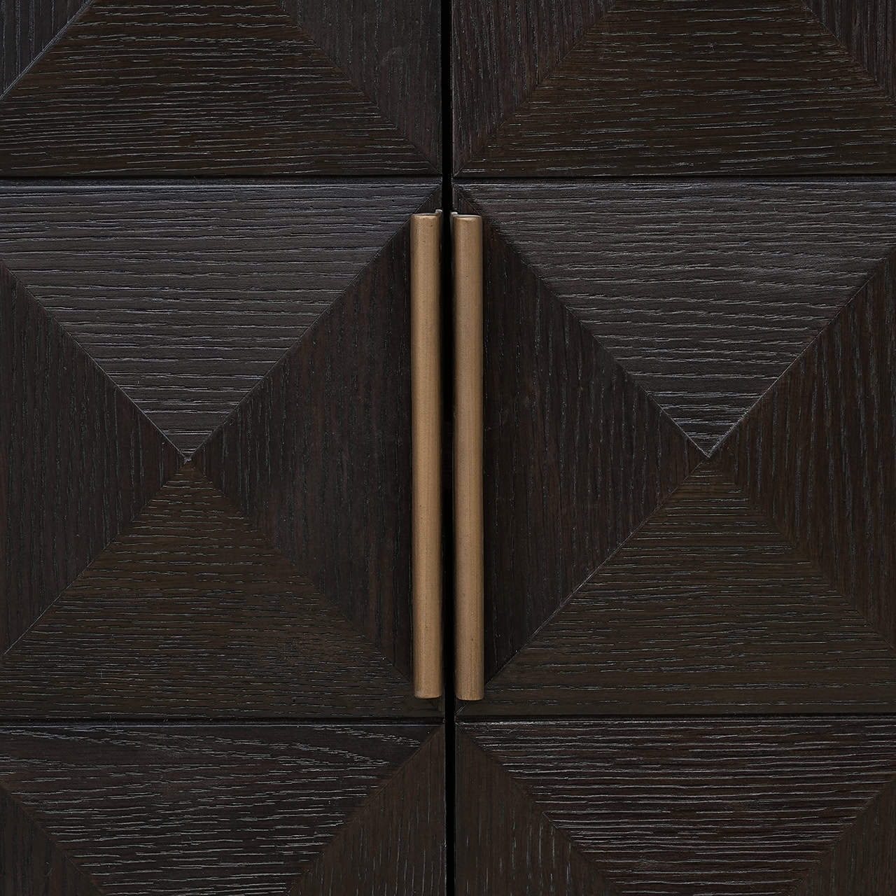 Aparador Claremont 4 puertas (Marrón)