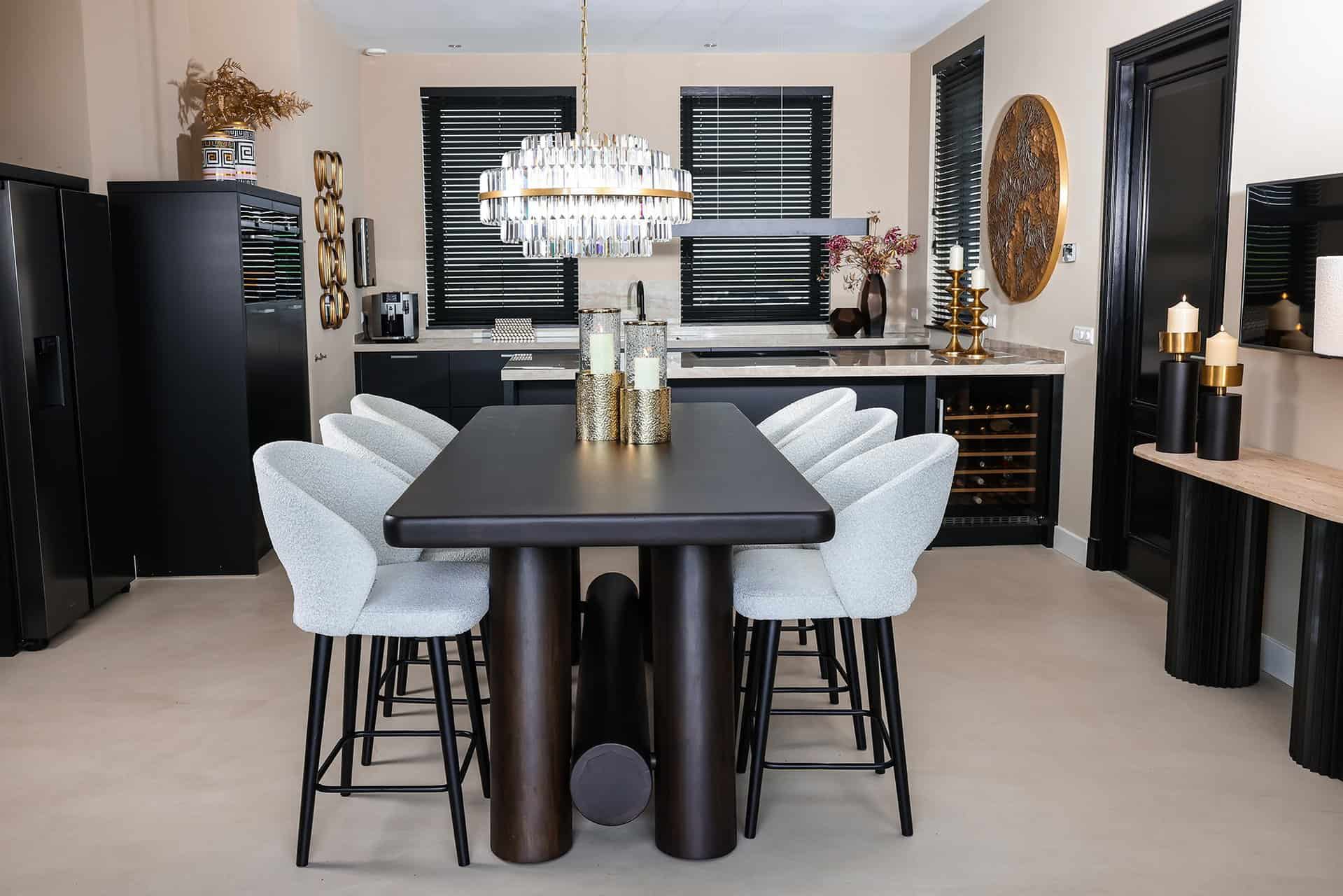 Hurricane Marlou small (Gold)