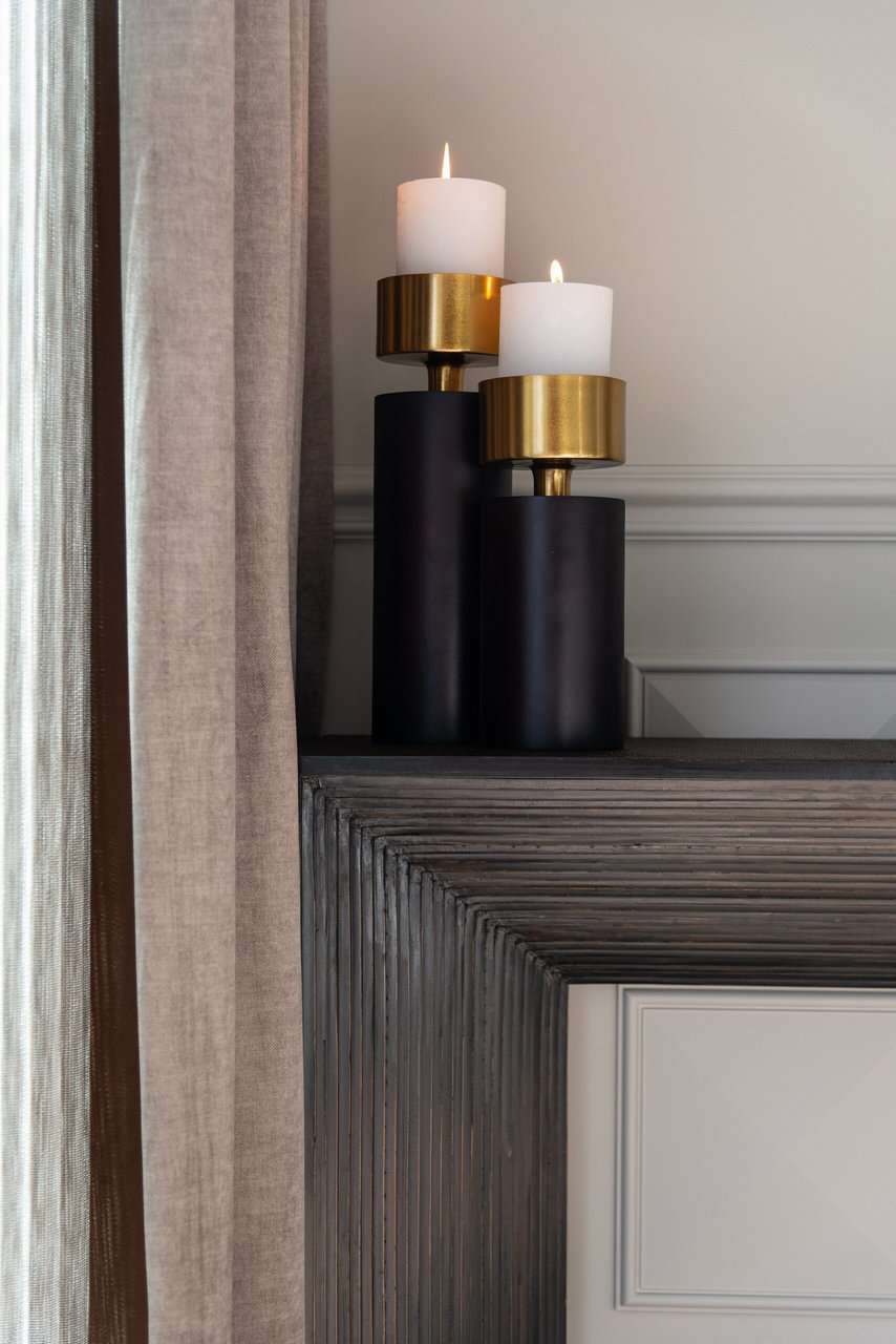 Console Gizen (Black/gold)