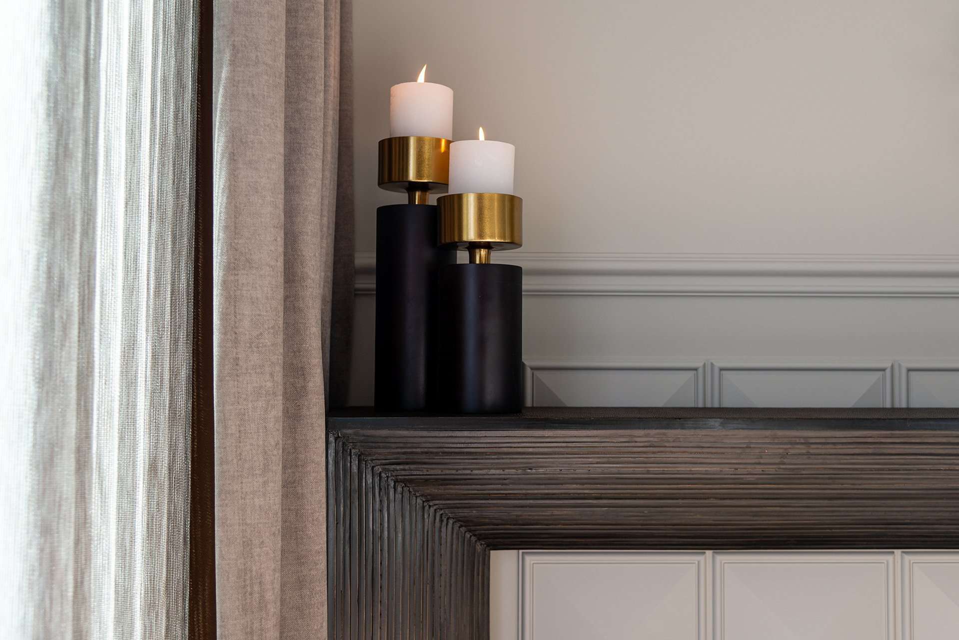 Console Gizen (Black/gold)