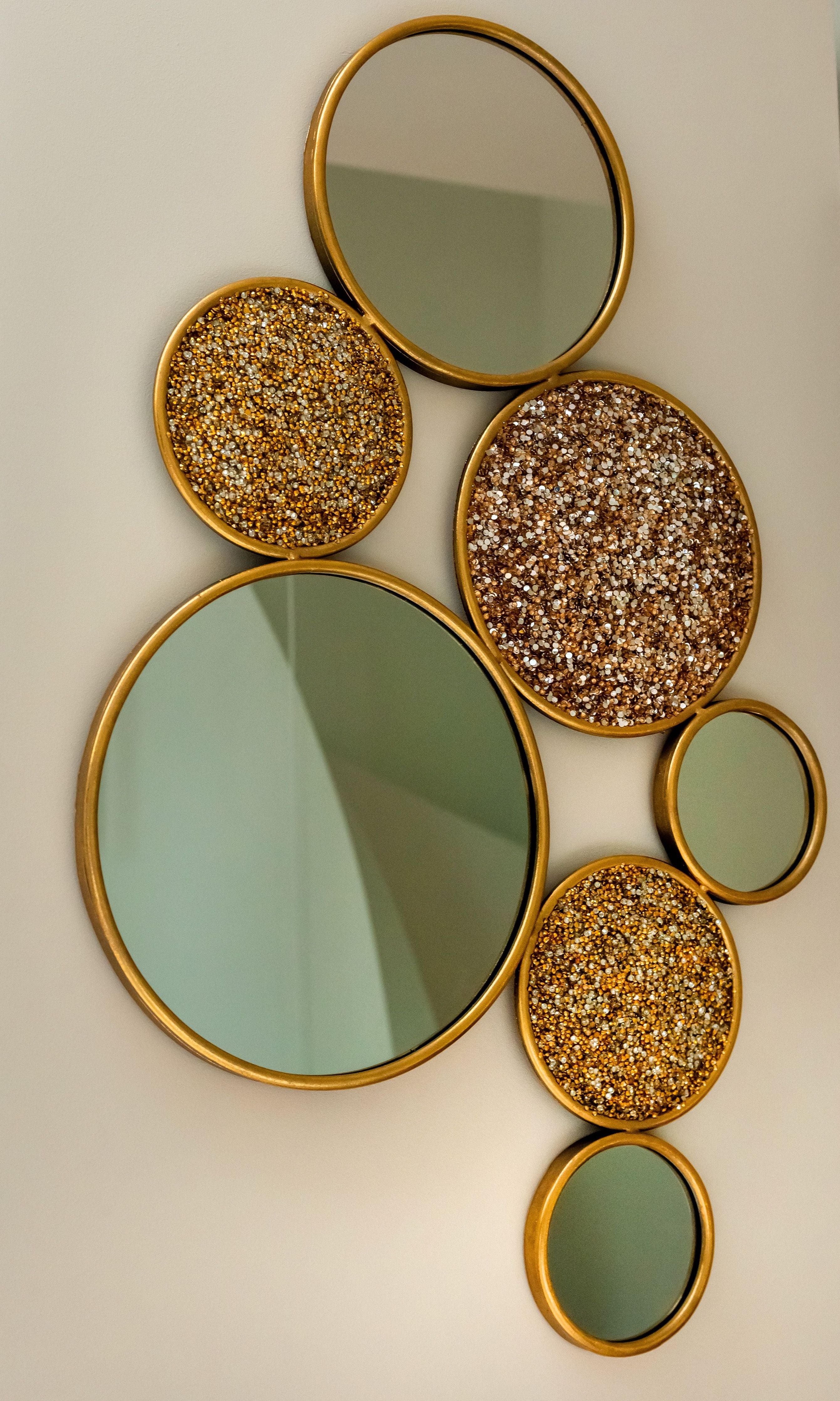 Lujo Luxery Living - mirrors