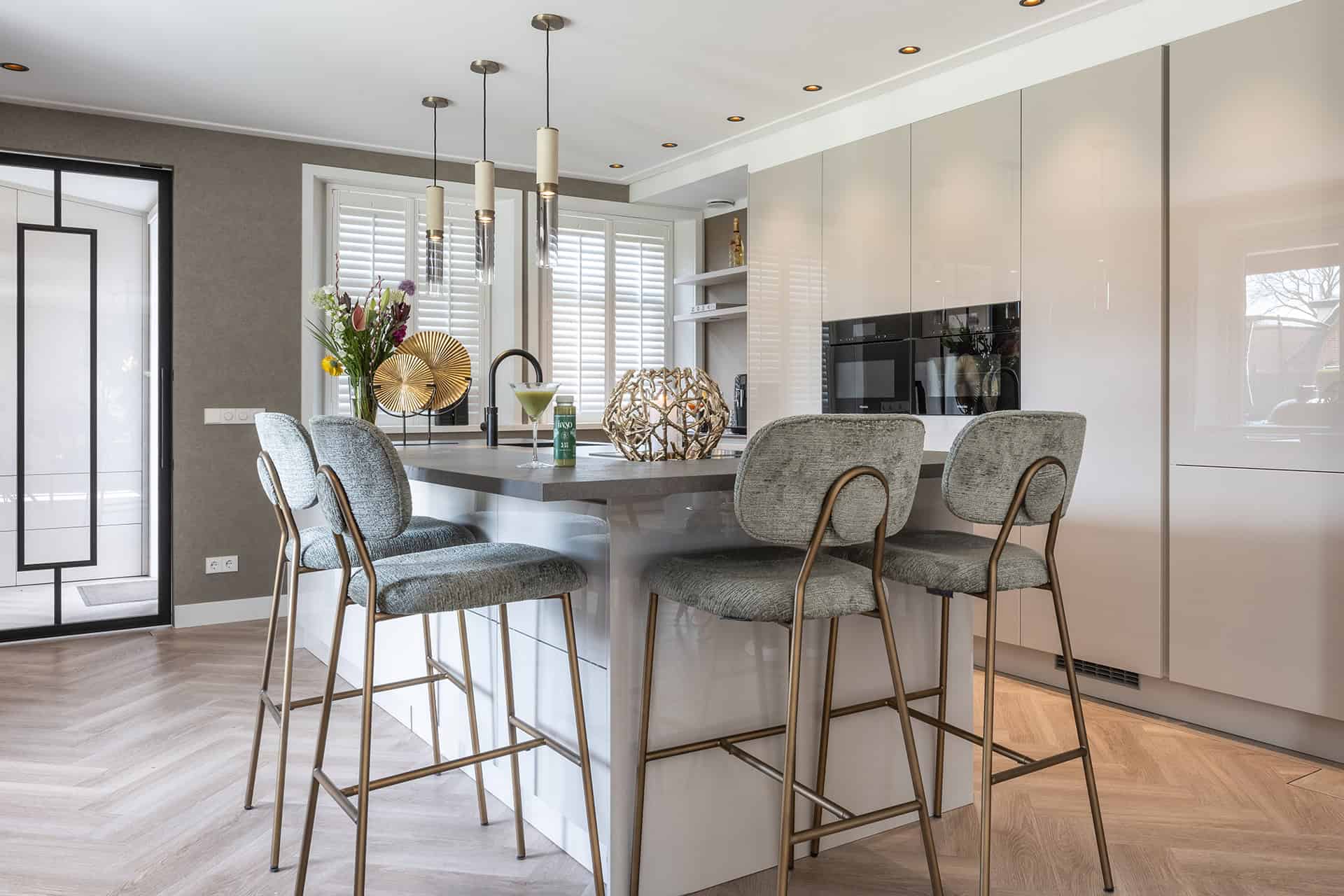 Hurricane Jaimy (Gold)