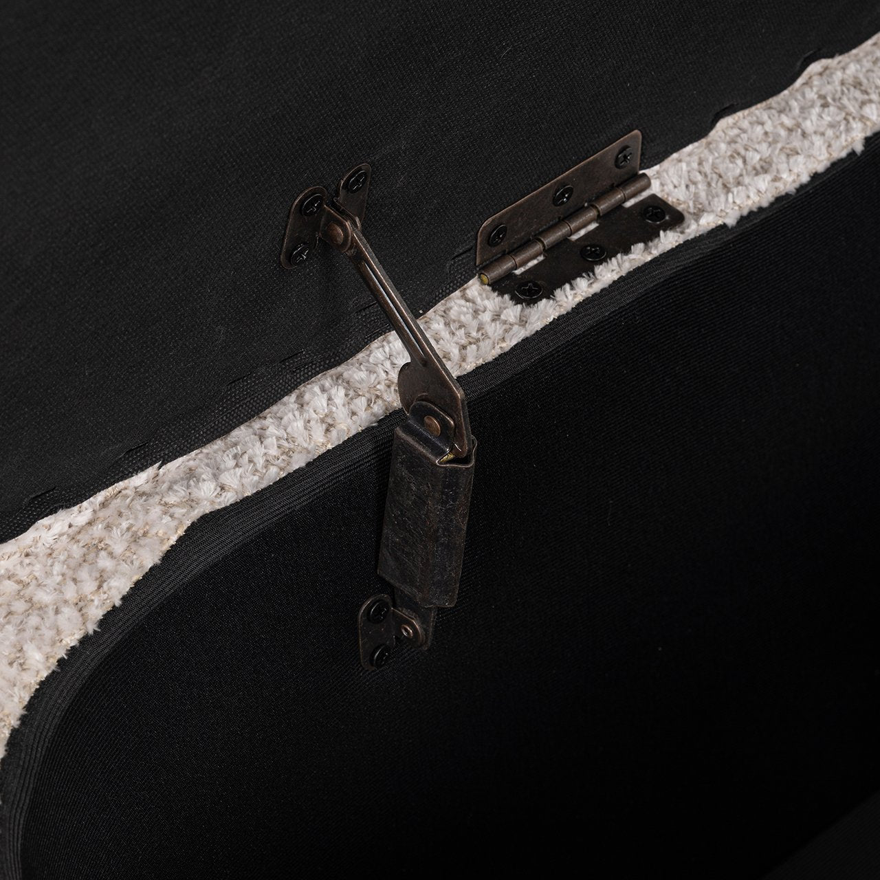 Pouffe Camile lovely cream (Be Lovely 11 Cream)