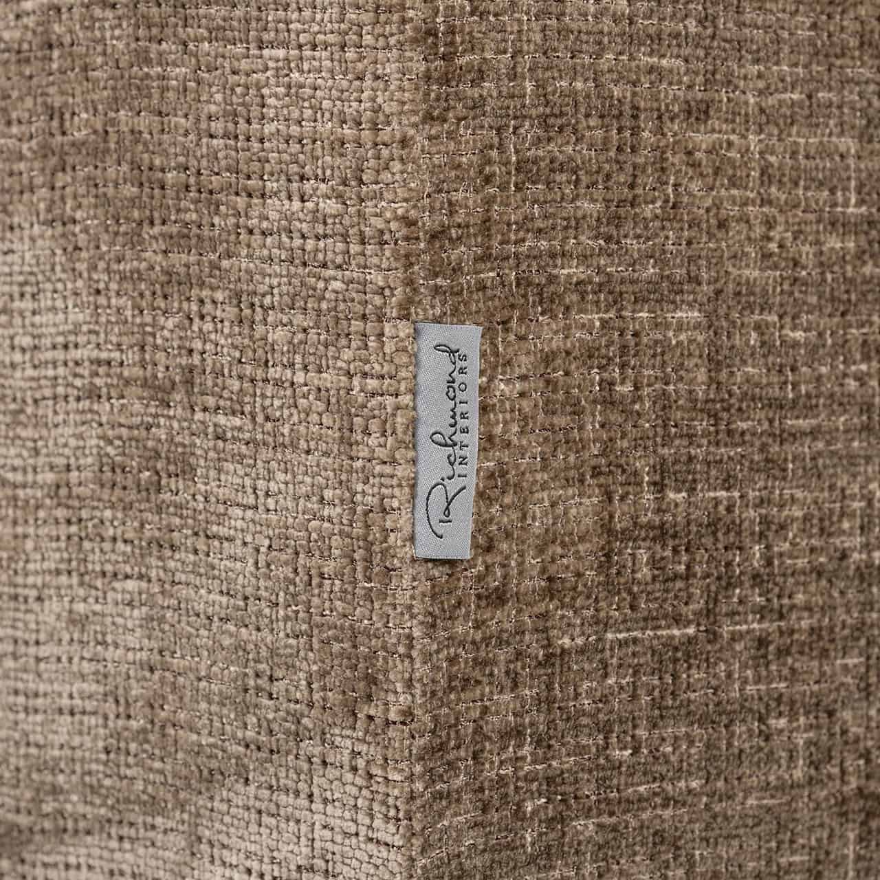 Sillón Beaudy de chenilla de piedra ignífuga (Niagara 104 Stone Chenille)
